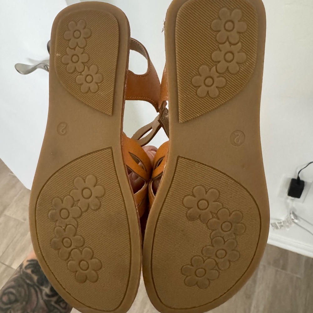 Sandals SOLD ✅ - Picture 4 of 4